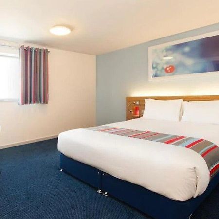 Travelodge Bromborough Port Sunlight Esterno foto